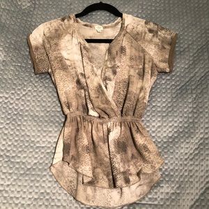 Aritzia Wilfred Blouse - Faux-wrap Short-sleeve